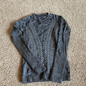 Lululemon swiftly tech long sleeve. Size 4.